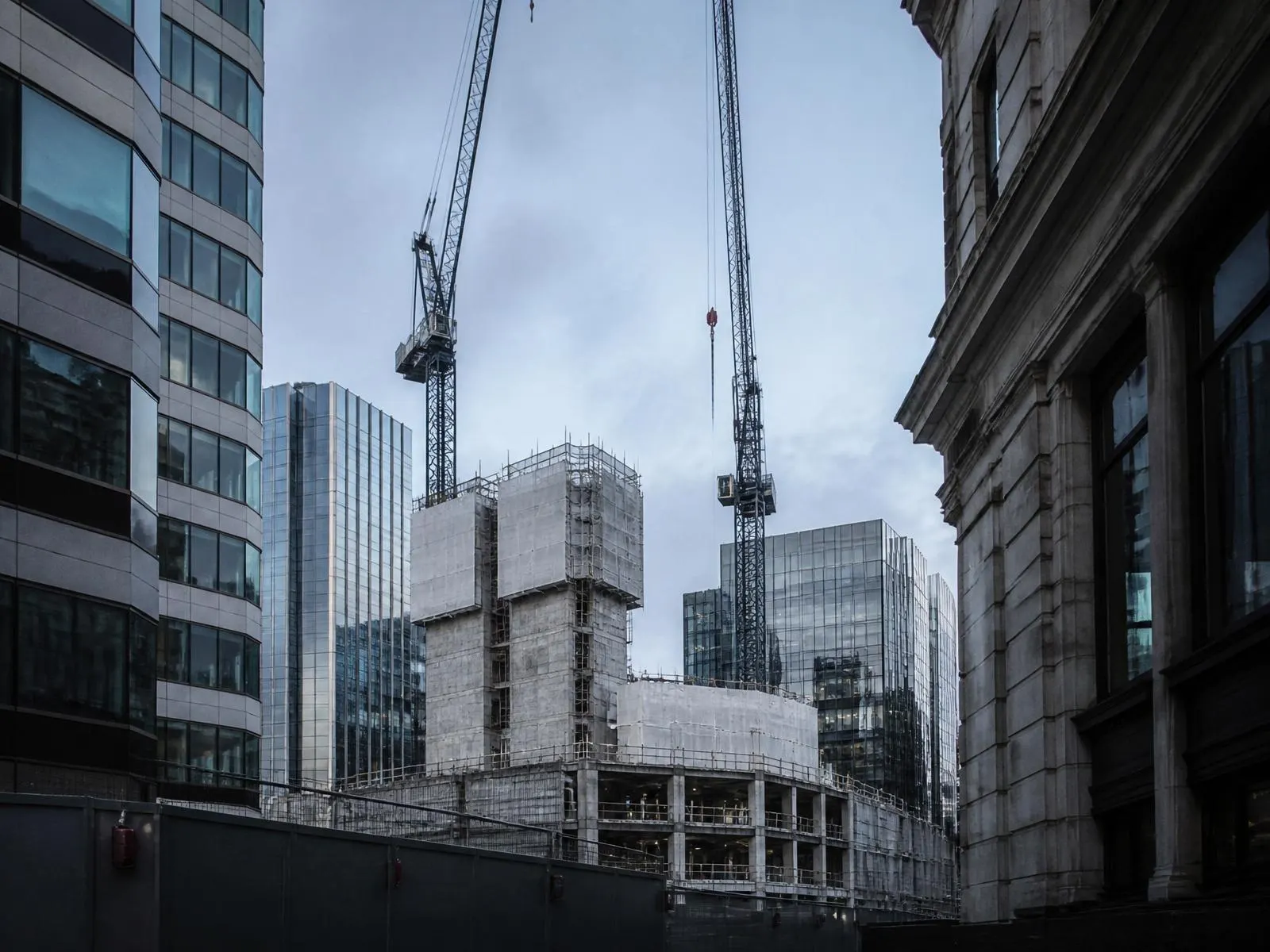 City of London construction site — ELLNO project advisory and site controls in City of London, London